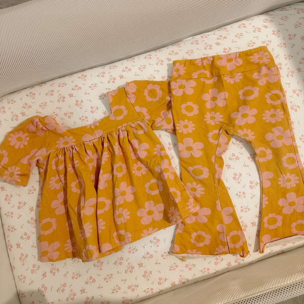 Daisy bell bottom set